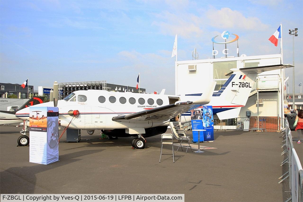 F-ZBGL, Hawker Beechcraft 350ER Super King Air (B300CER) C/N FL-746, Beech Super King Air 350, Displayed at Paris-Le Bourget (LFPB-LBG) Air show 2015