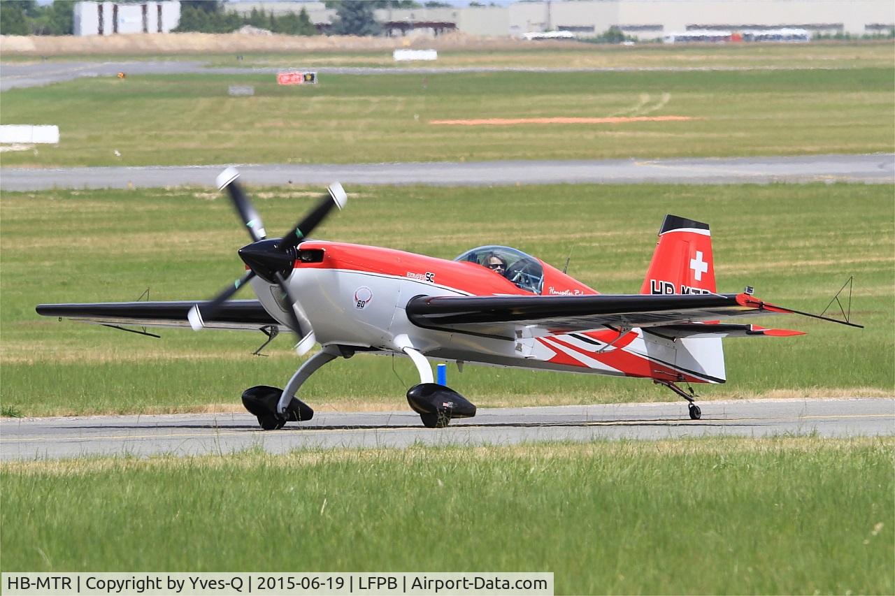 HB-MTR, 2011 Extra EA-330SC C/N SC027, Extra EA-330SC, Taxiing to parking area, Paris-Le Bourget (LFPB-LBG) Air show 2015