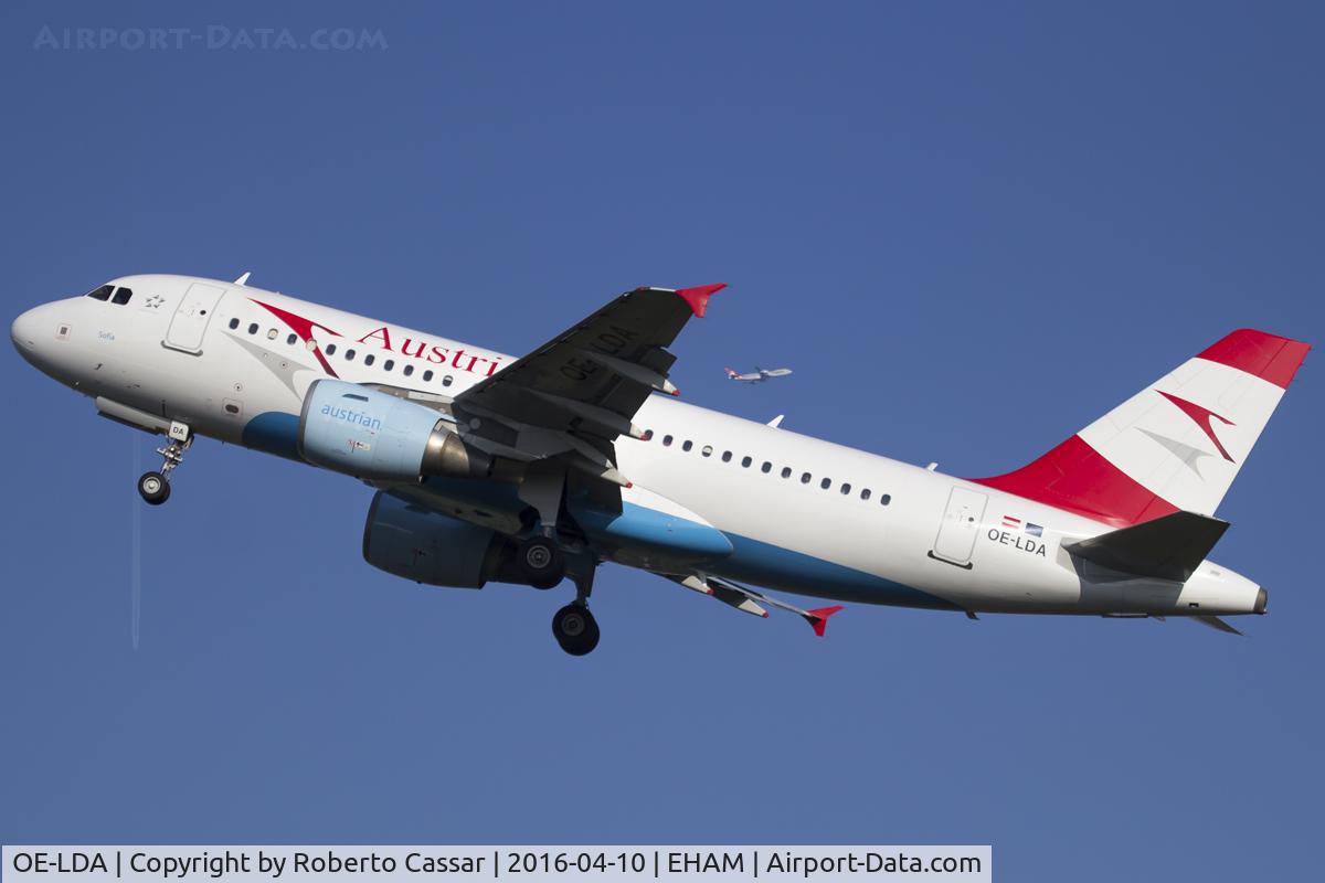 OE-LDA, 2004 Airbus A319-112 C/N 2131, Amsterdam