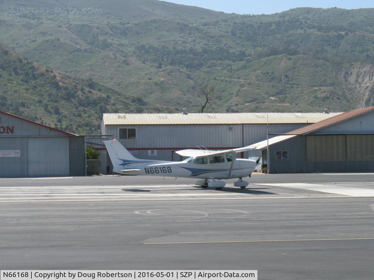 N66168, 1983 Cessna 172P C/N 17275974, 1983 Cessna 172P SKYHAWK, Lycoming O-320-D2J 160 Hp, takeoff roll Rwy 22