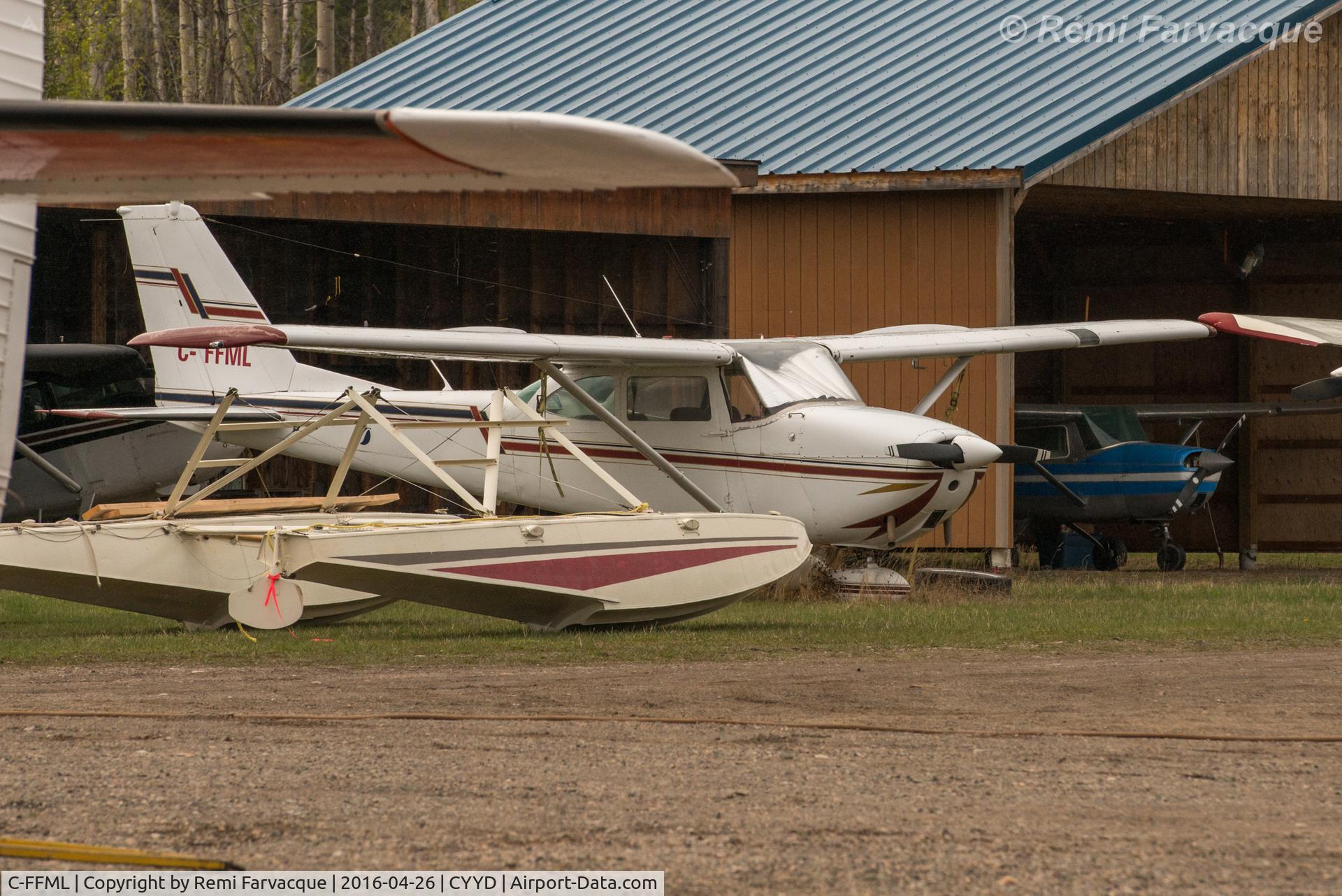 C-FFML, 1964 Cessna 172E C/N 17251685, Still there. Still hard to photograph.