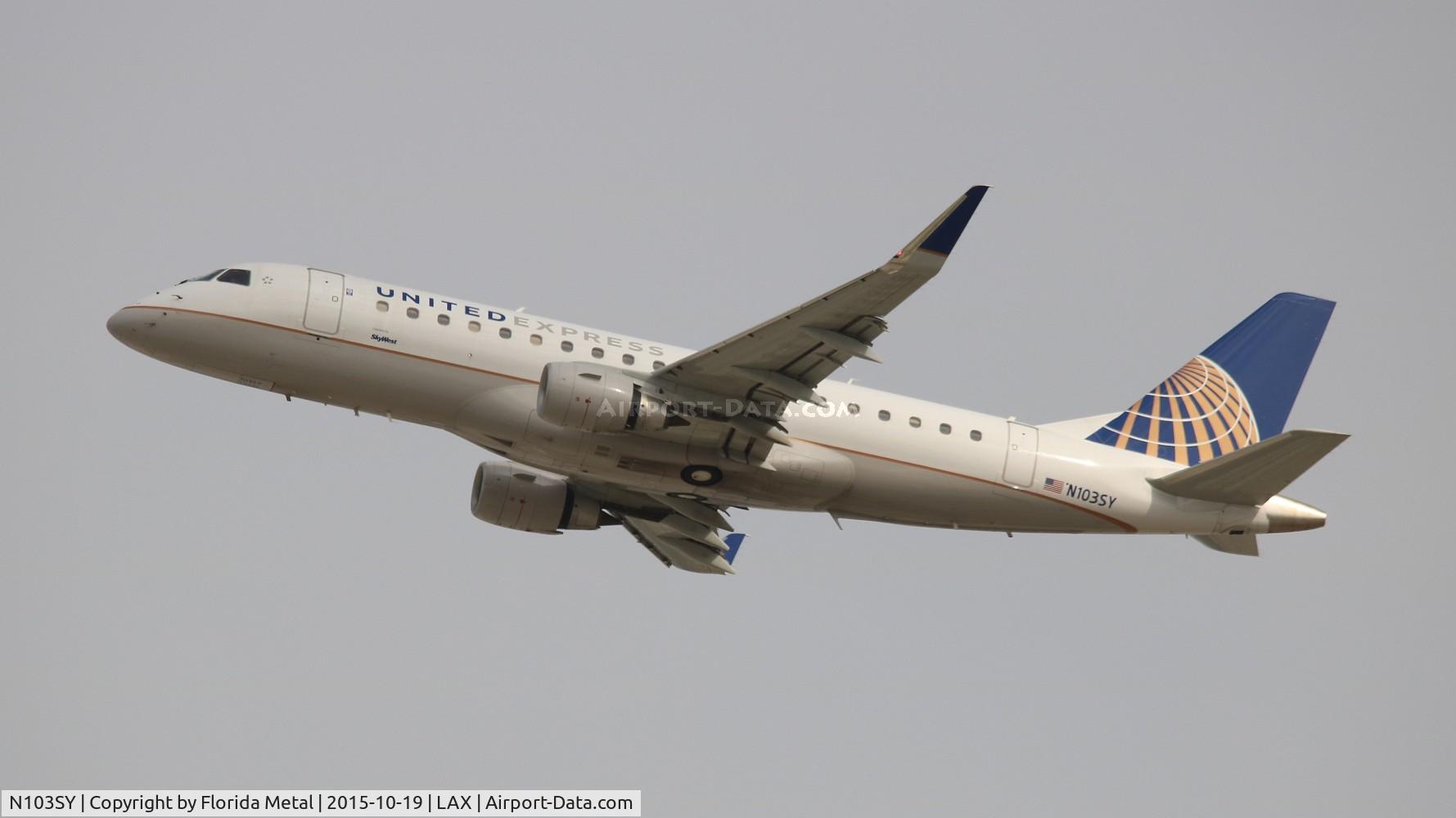 N103SY, 2014 Embraer 175LR (ERJ-170-200LR) C/N 17000390, United Express