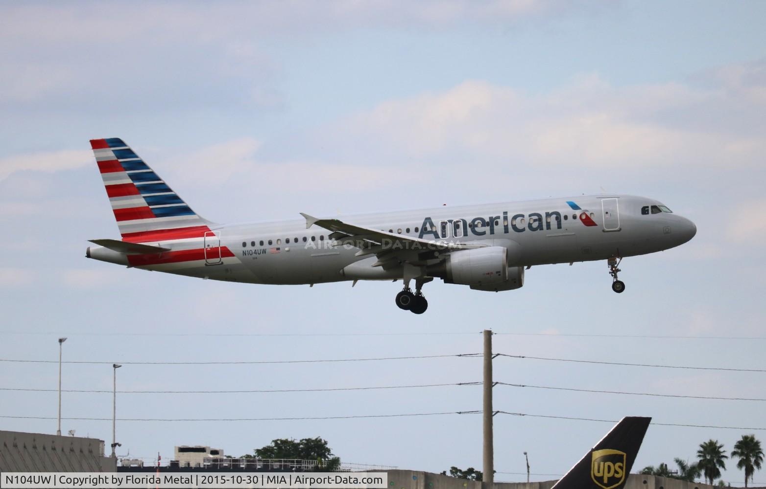 N104UW, 1999 Airbus A320-214 C/N 0863, American