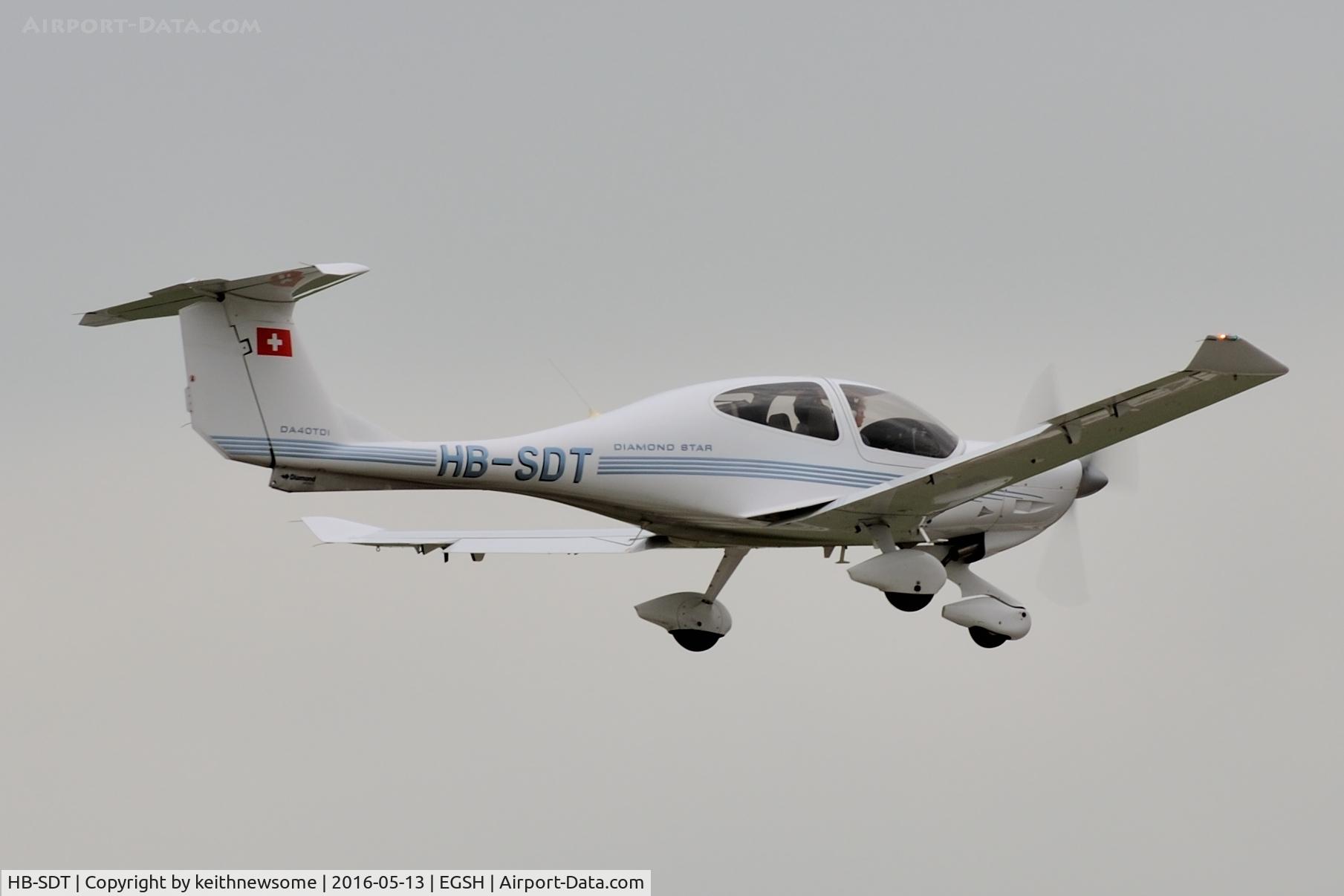 HB-SDT, 2006 Diamond DA-40D Diamond Star C/N D4.228, Nice visitor for Friday 13th.