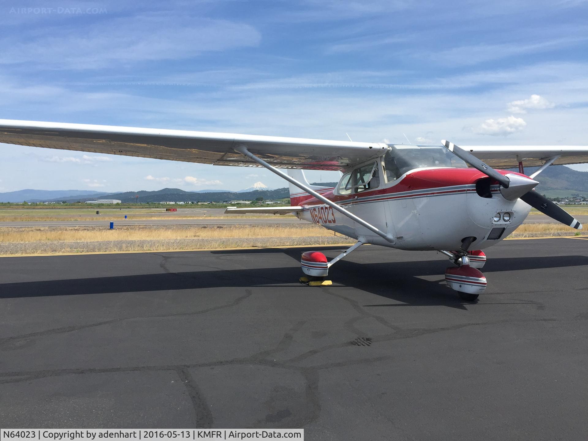 N64023, 1975 Cessna 172M C/N 17264969, N64023 at KMFR
