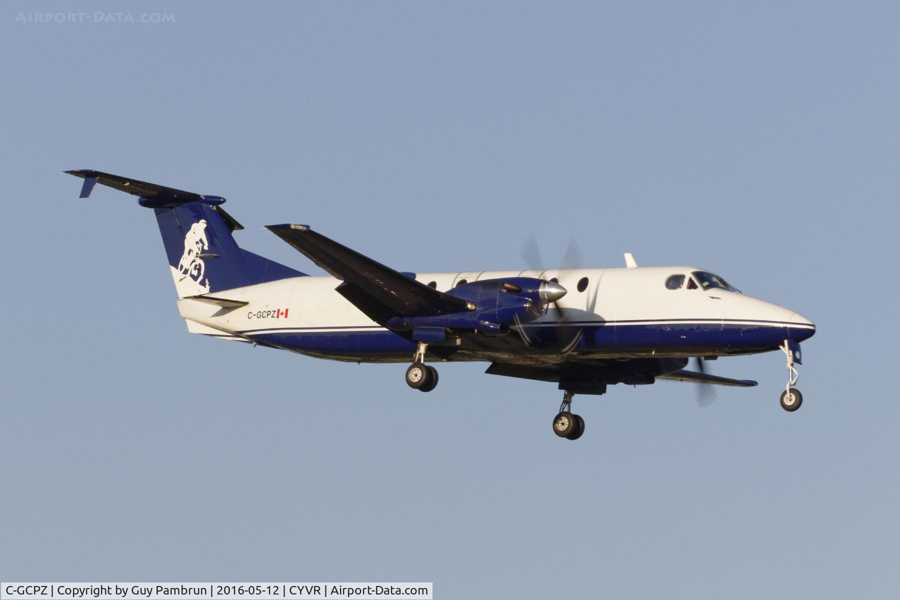 C-GCPZ, 1987 Beech 1900C C/N UB-71, Landing