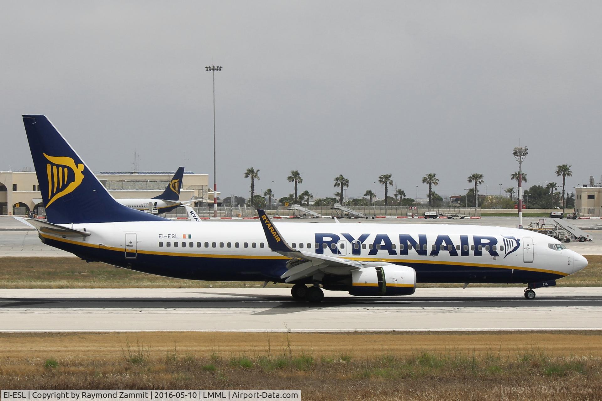 EI-ESL, 2011 Boeing 737-8AS C/N 34988, B737-800 EI-ESL Ryanair