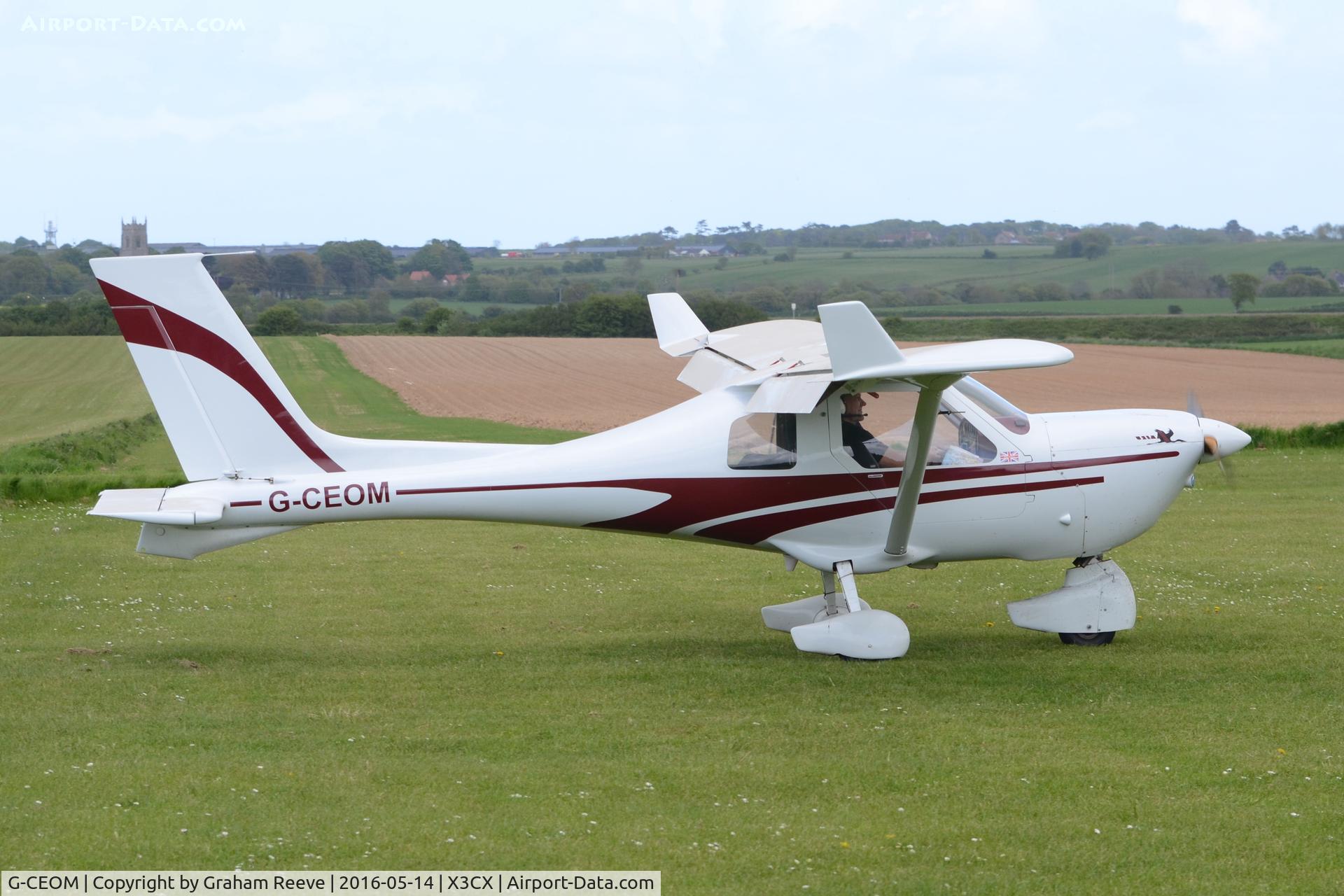 G-CEOM, 2007 Jabiru UL-450 C/N PFA 274A-14455, Just landed at Northrepps.