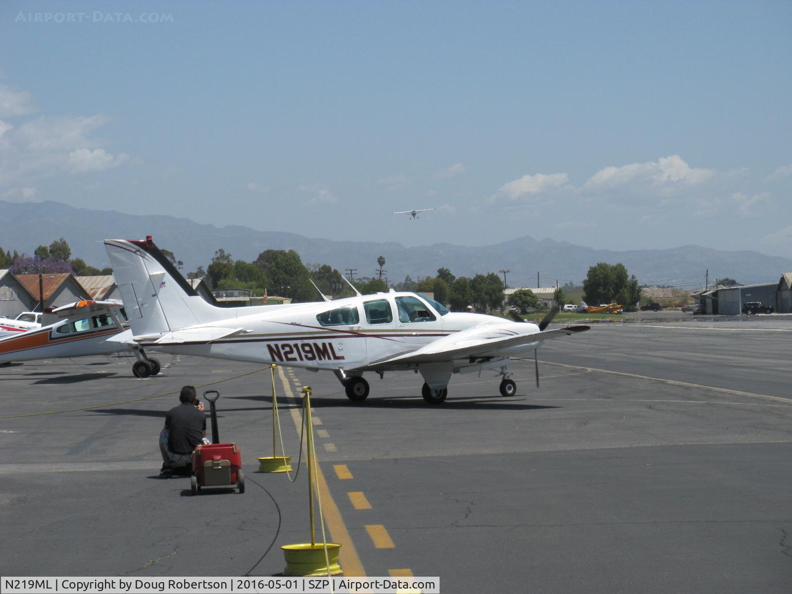 N219ML, 1966 Beech C55 Baron (95-C55) C/N TE-243, 1966 Beech 95-C55 BARON, two Continental IO-520-C 285 Hp each, taxi