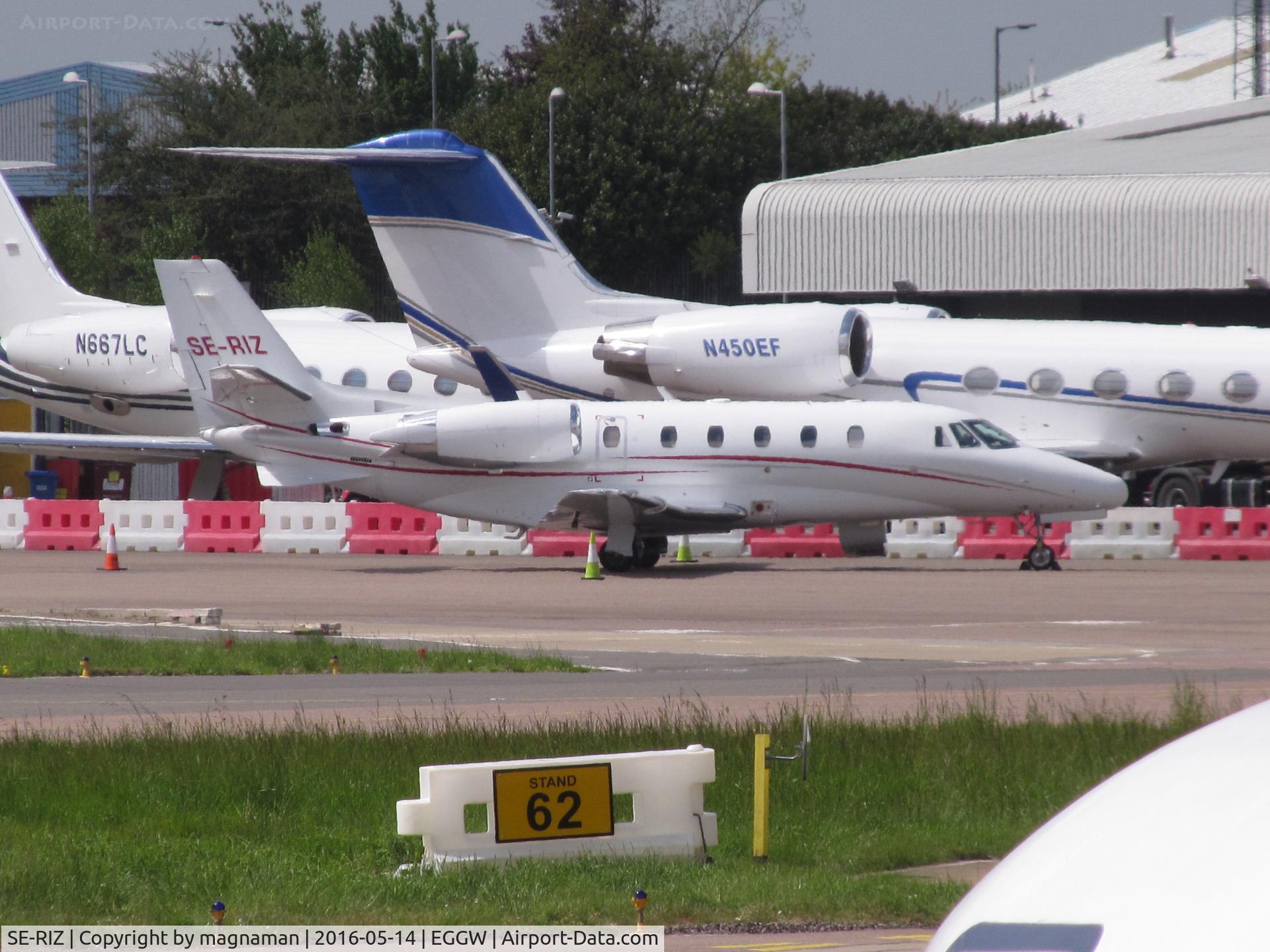 SE-RIZ, 2004 Cessna 560XLS Citation Excel C/N 560-5529, long shot across apron