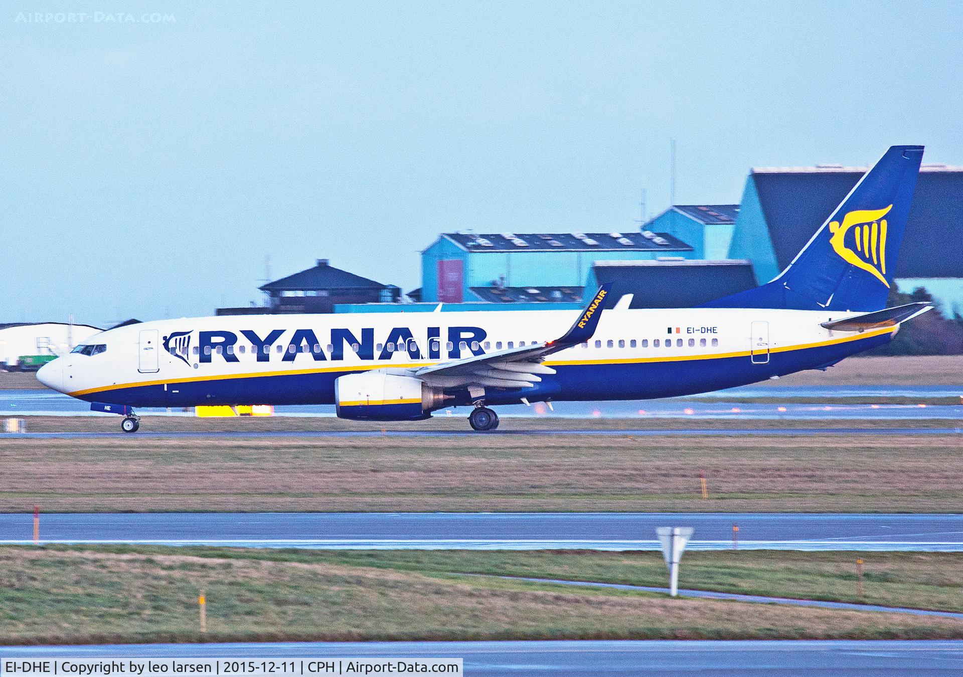 EI-DHE, 2005 Boeing 737-8AS C/N 33574, Copenhagen 11.12.15