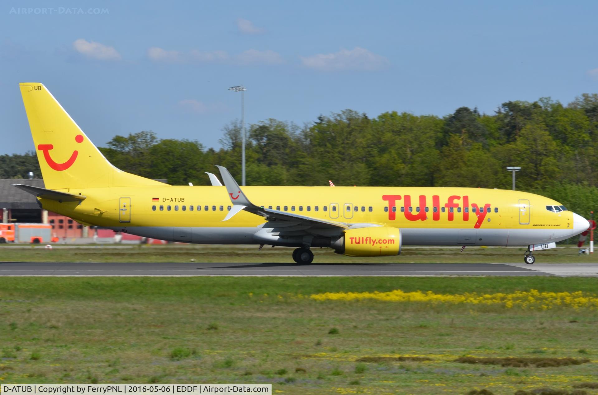 D-ATUB, 2010 Boeing 737-8K5 C/N 37247, TUI B738 departing