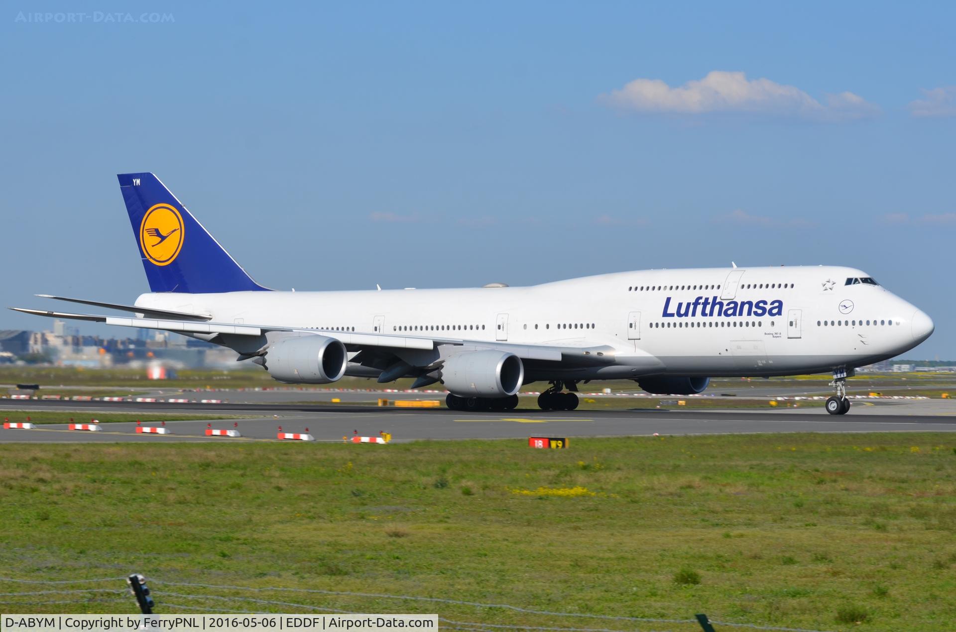 D-ABYM, 2014 Boeing 747-830 C/N 37837, Lufthansa B748 speeding up for departure.