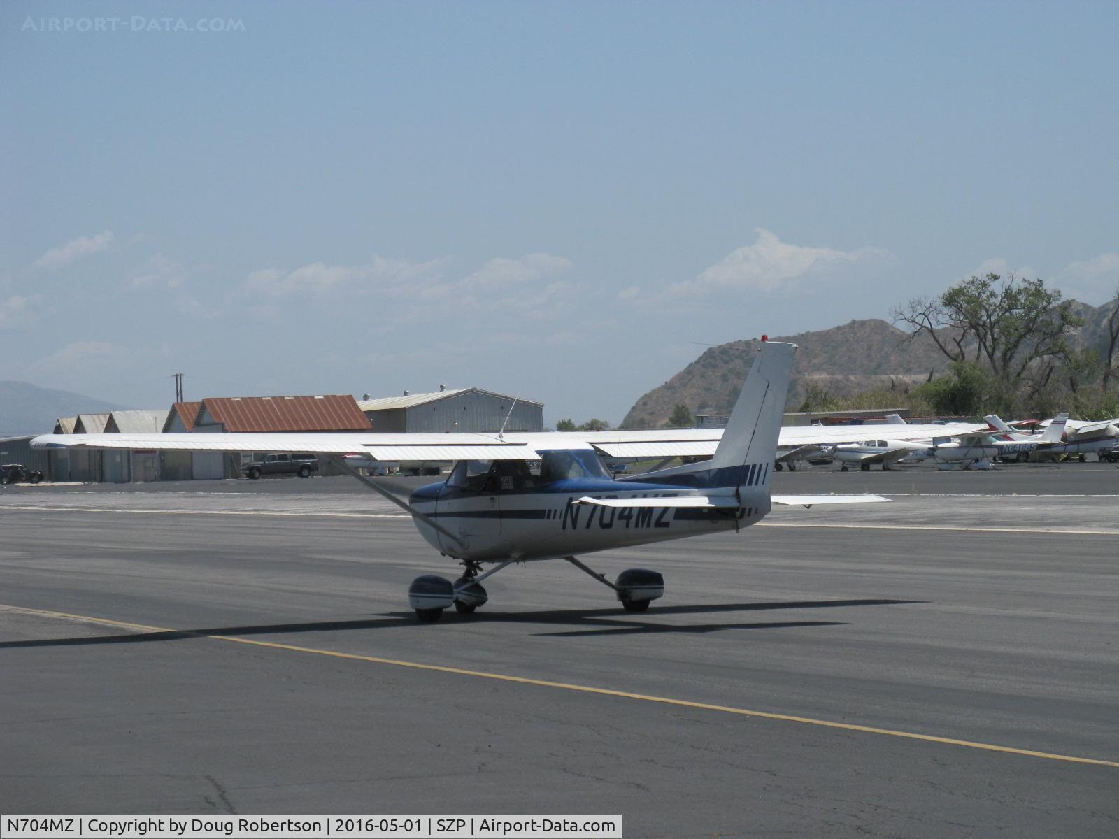 N704MZ, 1976 Cessna 150M C/N 15078732, 1976 Cessna 150M, Continental O-200 100 Hp, taxi back