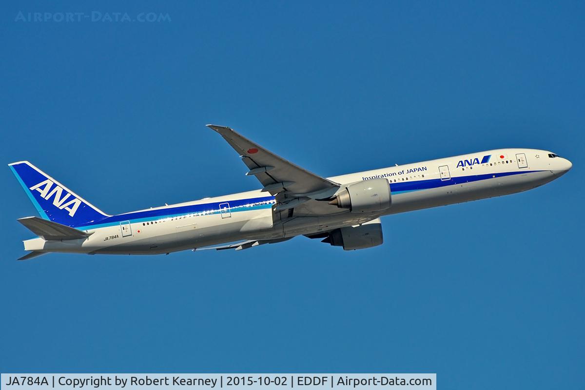 JA784A, 2009 Boeing 777-381/ER C/N 37950, Climbing out of EDDF