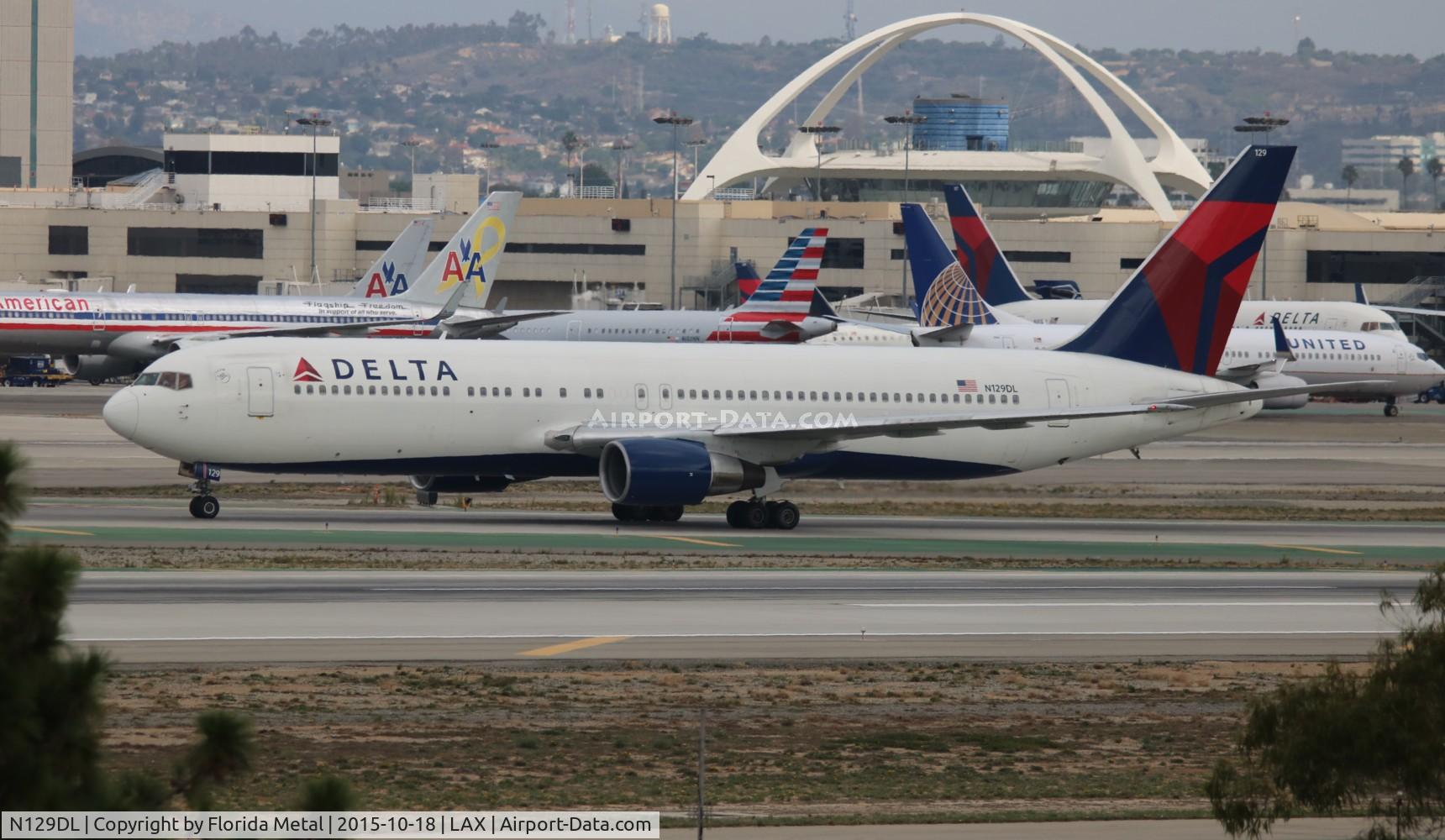 N129DL, 1988 Boeing 767-332 C/N 24079, Delta 767-300