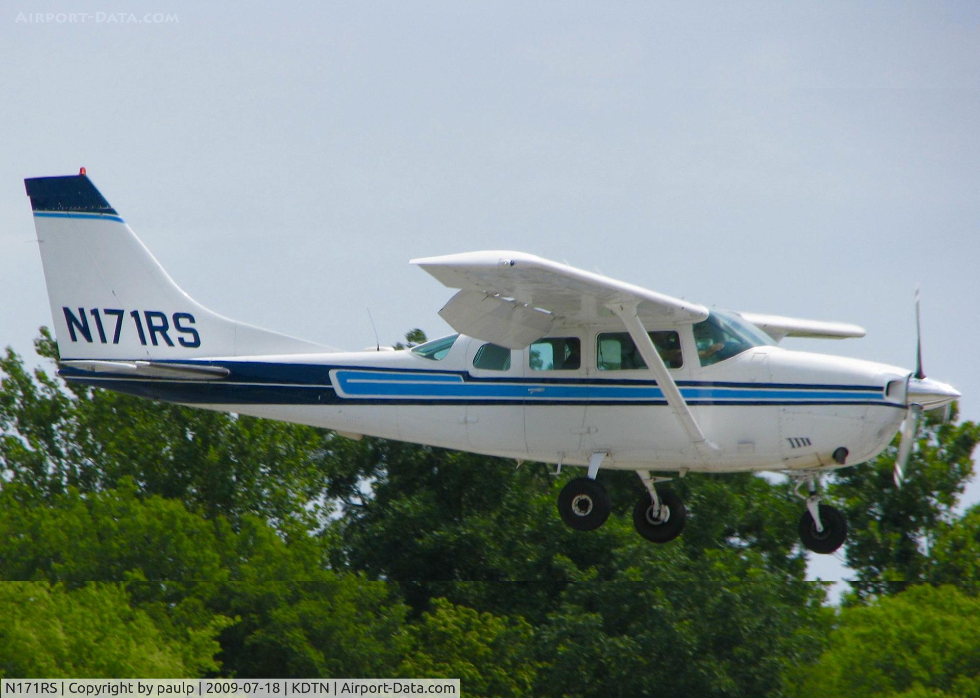 N171RS, 1980 Cessna TU206G Turbo Stationair C/N U20605558, At Downtown Shreveport.