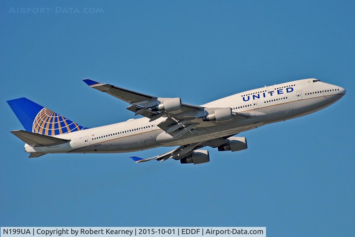 N199UA, 1997 Boeing 747-422 C/N 28717, Climbing out of EDDF