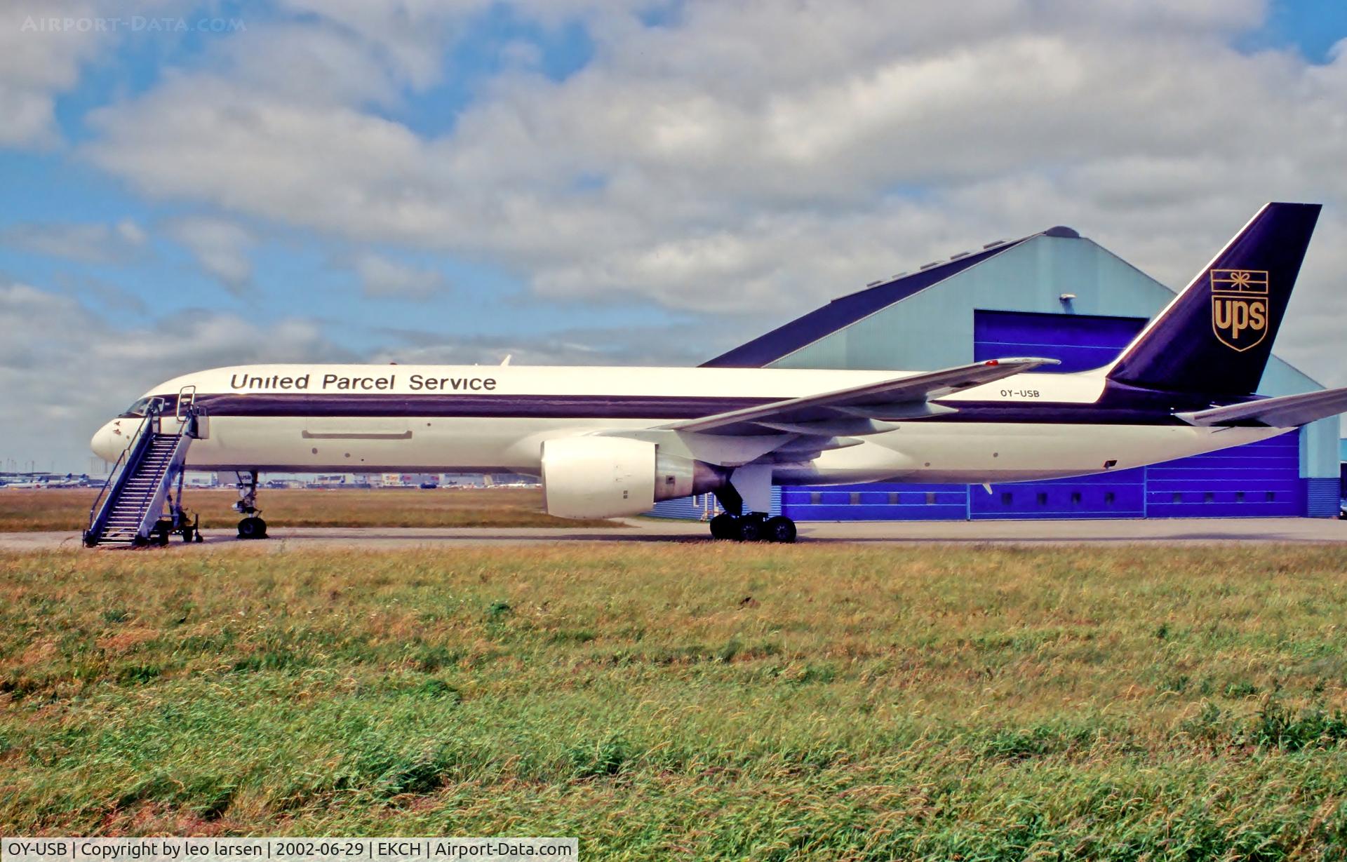 OY-USB, 1993 Boeing 757-24APF C/N 25463, Copenhagen 29.6.02