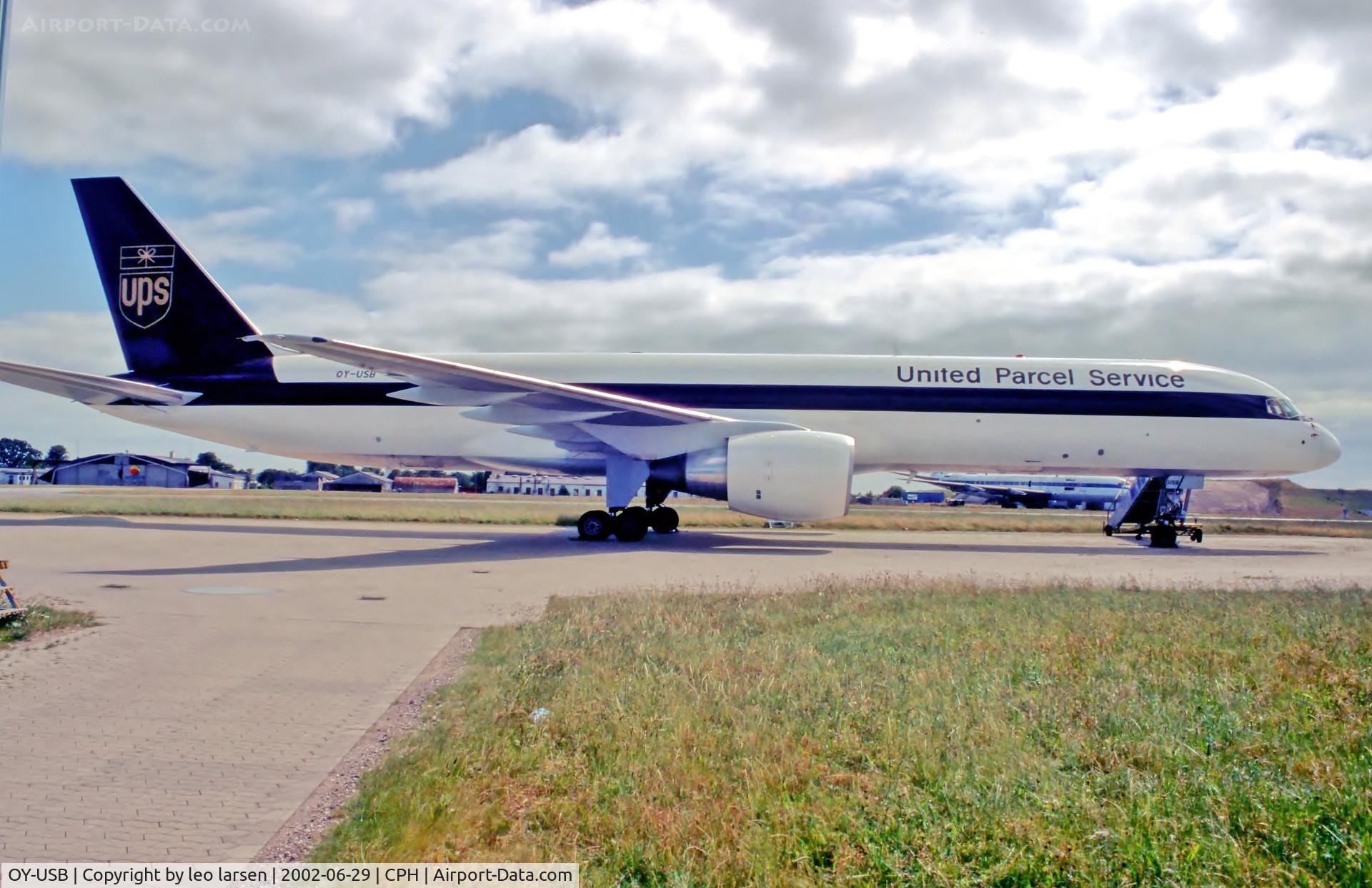 OY-USB, 1993 Boeing 757-24APF C/N 25463, Copenhagen 29.6.02