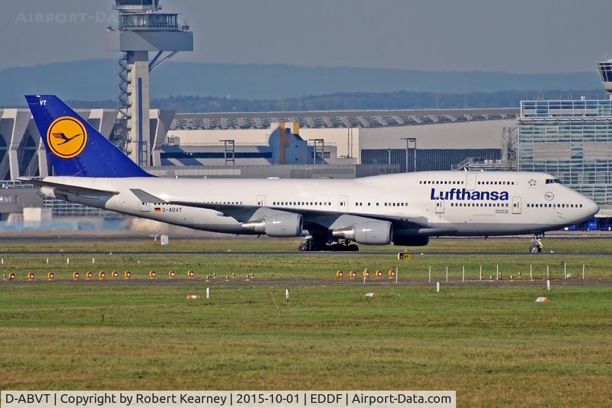 D-ABVT, 1997 Boeing 747-430 C/N 28287, Climbing out of EDDF
