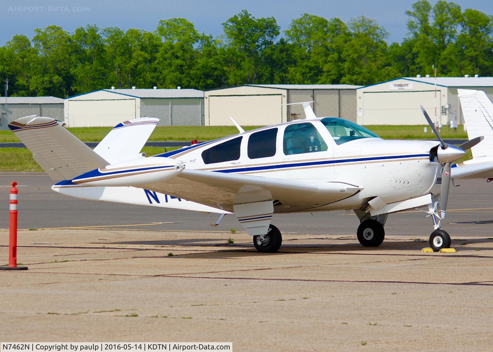 N7462N, 1968 Beech V35A Bonanza C/N D-8833, At Downtown Shreveport.