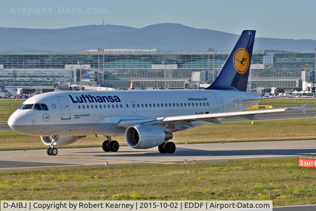 D-AIBJ, 2012 Airbus A319-112 C/N 5293, Taxiing out for departure