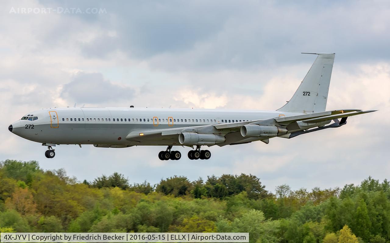 4X-JYV, 1975 Boeing 707-3L6C C/N 21096, on final RW24