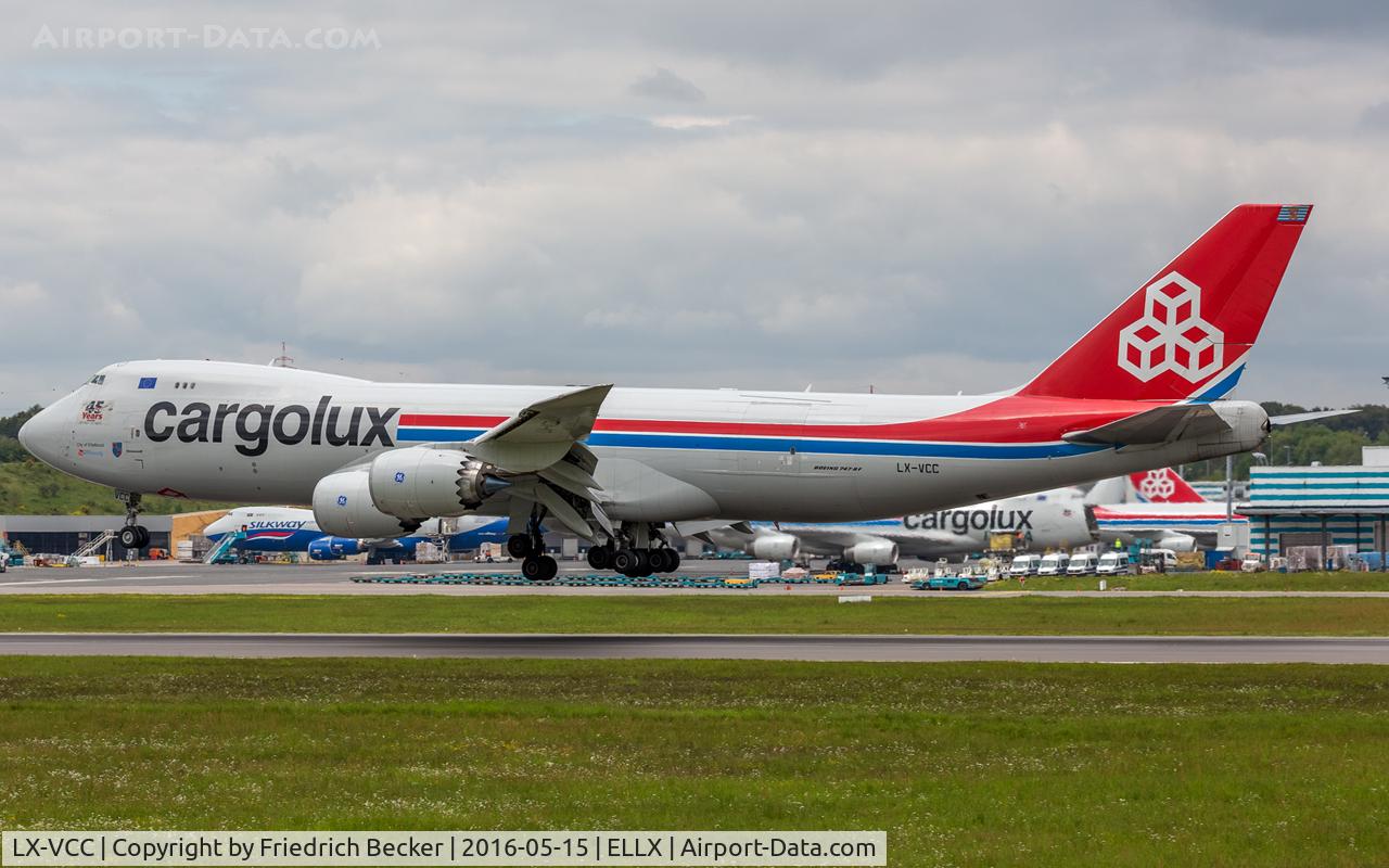 LX-VCC, 2010 Boeing 747-8R7F C/N 35807, moments prior touchdown RW24