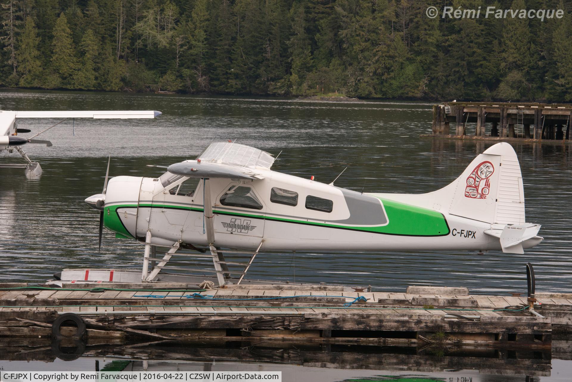 C-FJPX, 1957 De Havilland Canada DHC-2 Beaver Mk.1 C/N 1076, Docked.