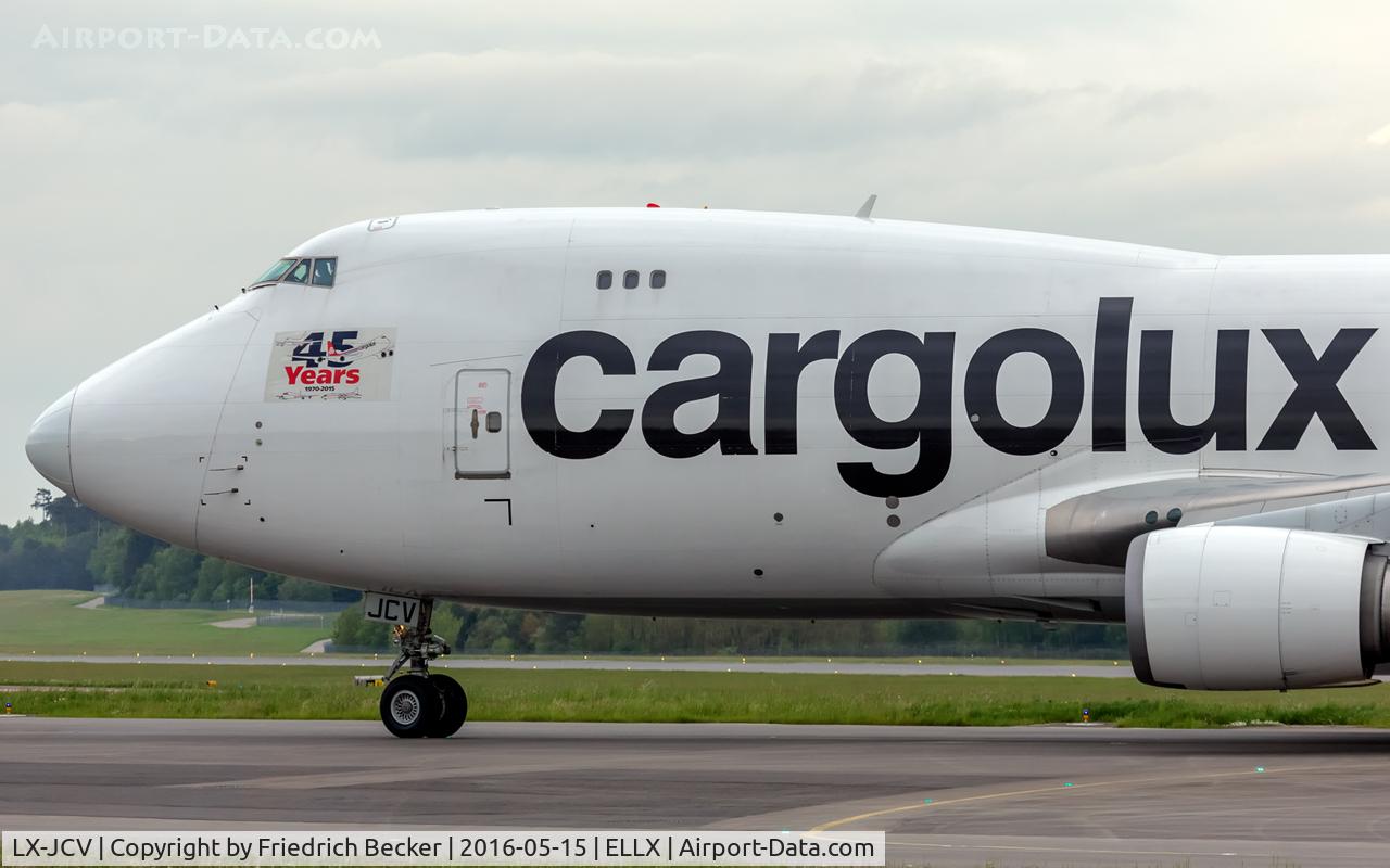 LX-JCV, 2006 Boeing 747-4EVF/ER C/N 35171, taxying to the apron