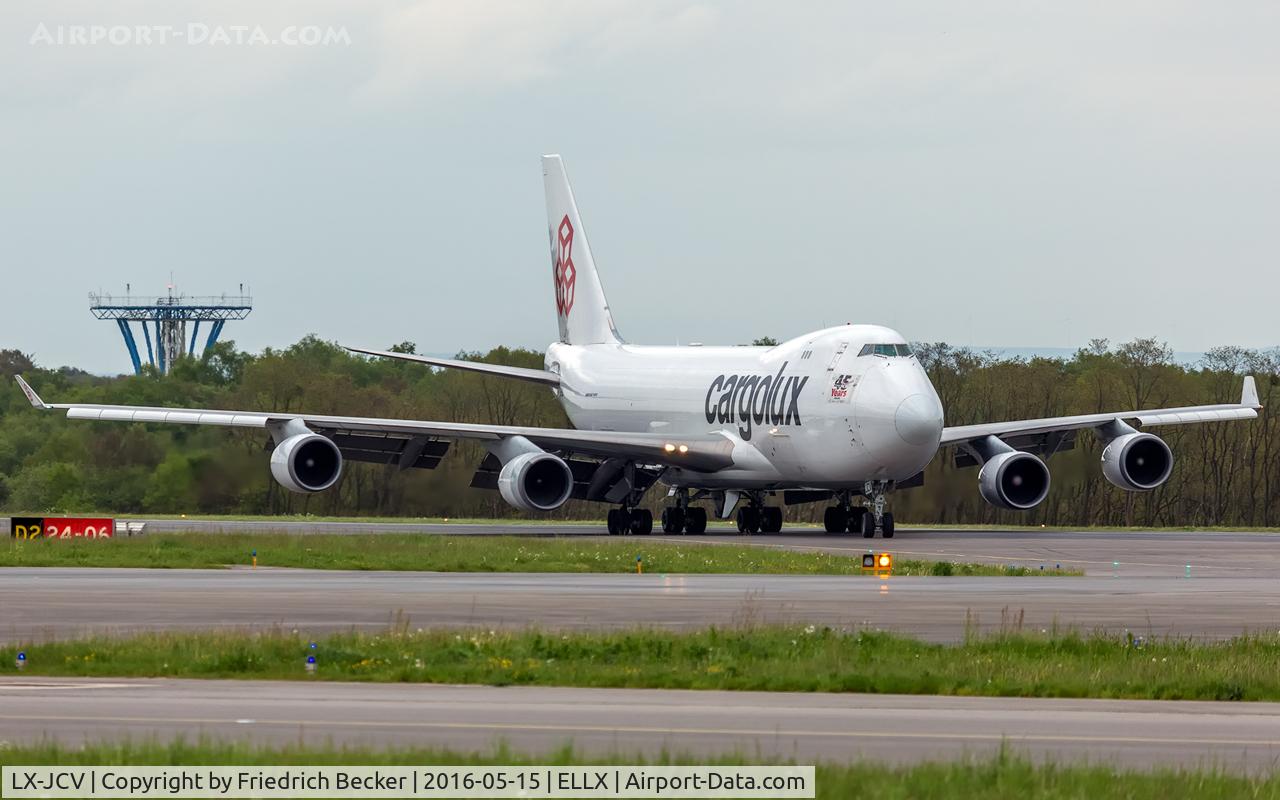 LX-JCV, 2006 Boeing 747-4EVF/ER C/N 35171, vacating the runway