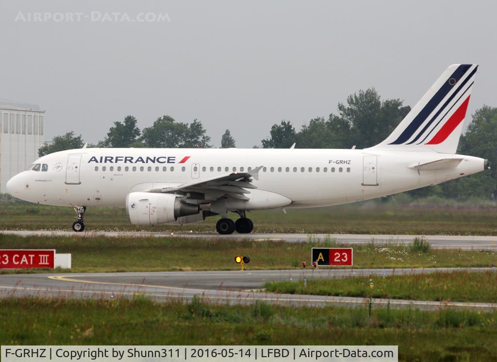 F-GRHZ, 2001 Airbus A319-111 C/N 1622, Ready for take off from rwy 23