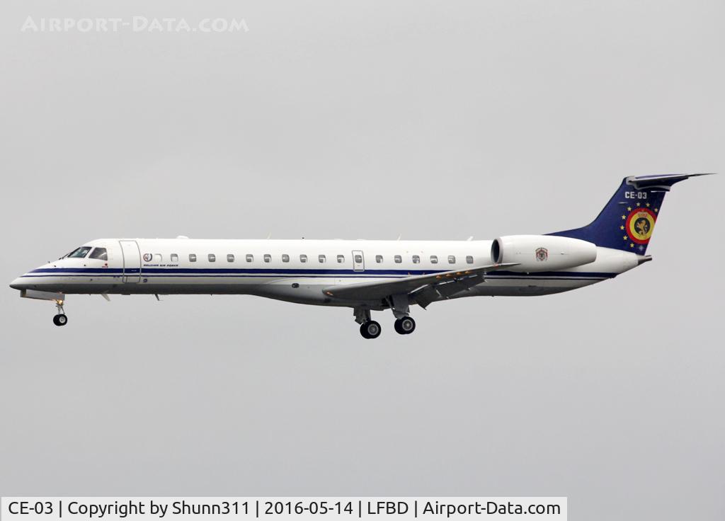 CE-03, 2001 Embraer ERJ-145LR (EMB-145LR) C/N 145526, Landing rwy 23