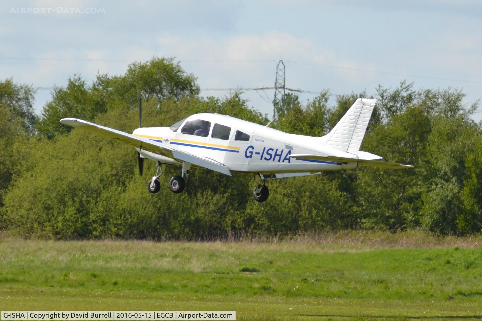 G-ISHA, 2004 Piper PA-28-161 Cherokee Warrior III C/N 2842211, Piper PA-28-161 Landing at Manchester City Airport.