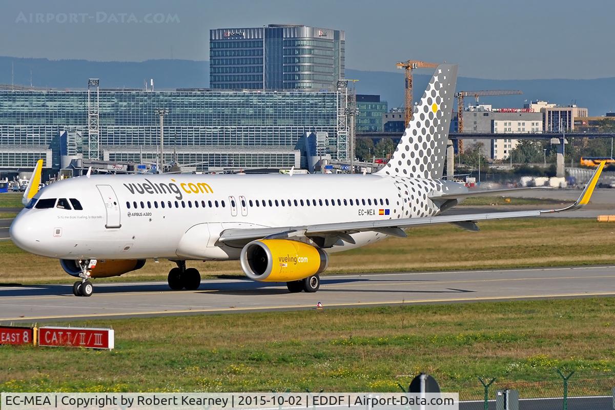 EC-MEA, 2014 Airbus A320-232 C/N 6400, Taxiing out for departure