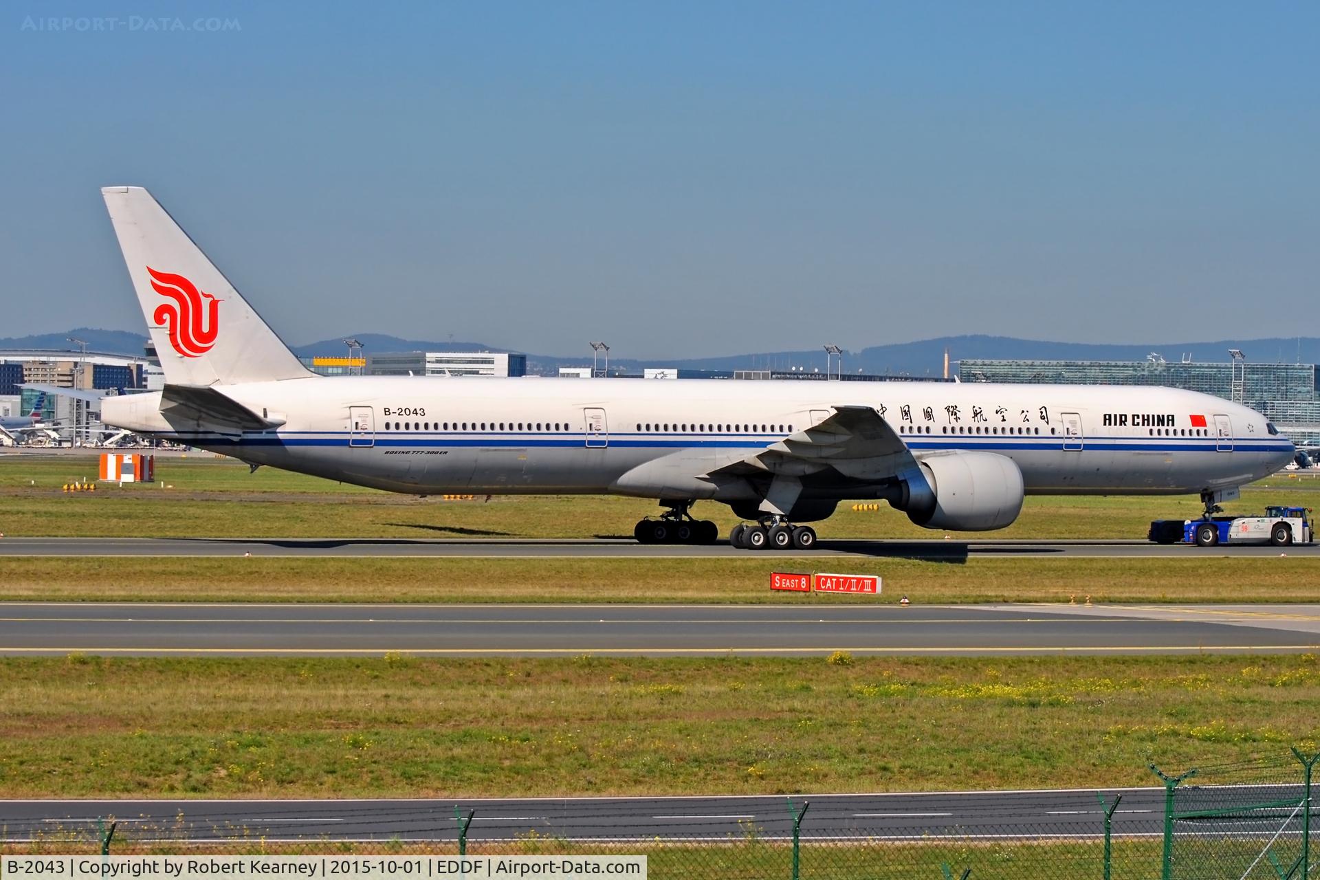 B-2043, 2013 Boeing 777-39L/ER C/N 41441, On tow around to stand