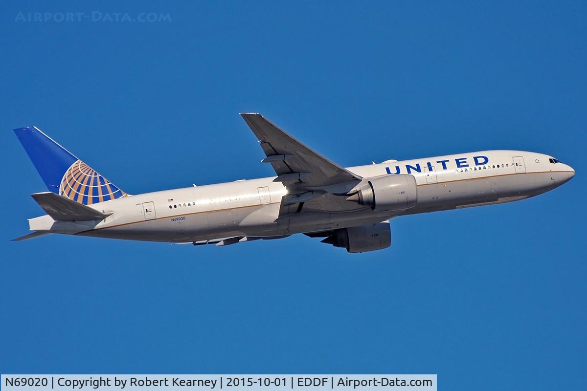 N69020, 2007 Boeing 777-224 C/N 31687, Climbing out of EDDF