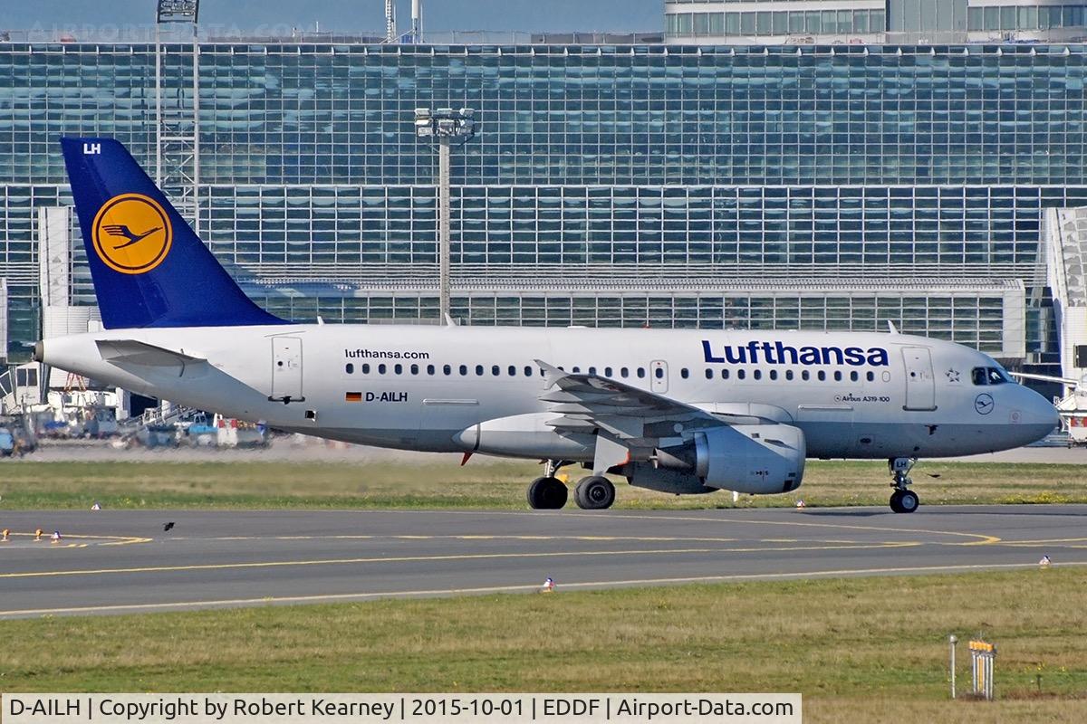D-AILH, 1997 Airbus A319-114 C/N 641, Taxiing in after arrival