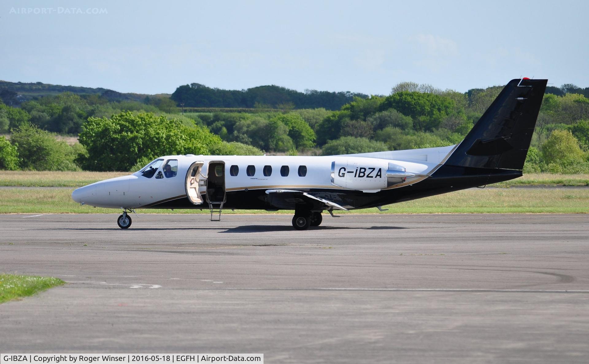 G-IBZA, 1991 Cessna 550 Citation II C/N 550-0672, Visiting Citation II.
