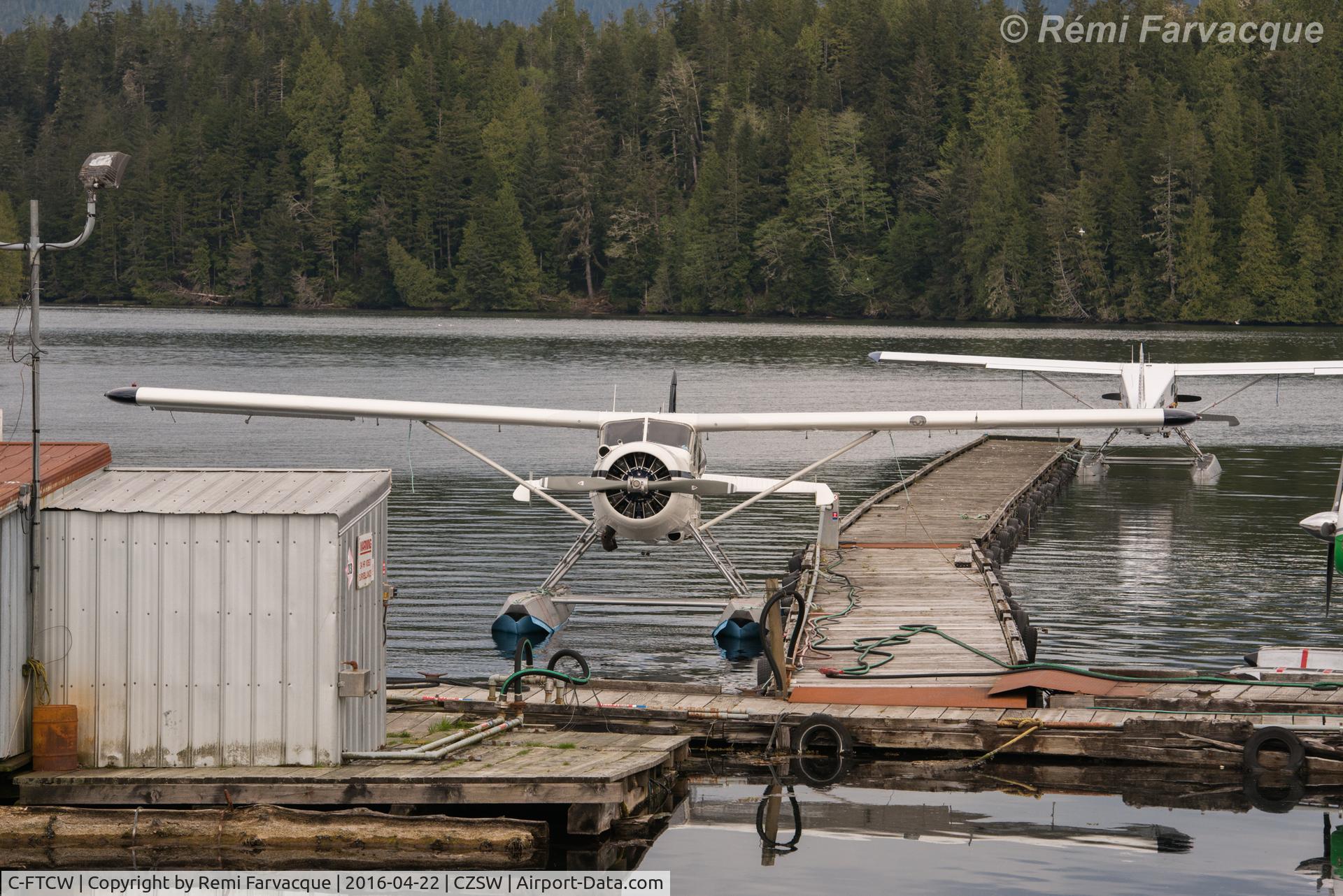 C-FTCW, 1954 De Havilland Canada DHC-2 Beaver Mk.I C/N 646, Parked by terminal