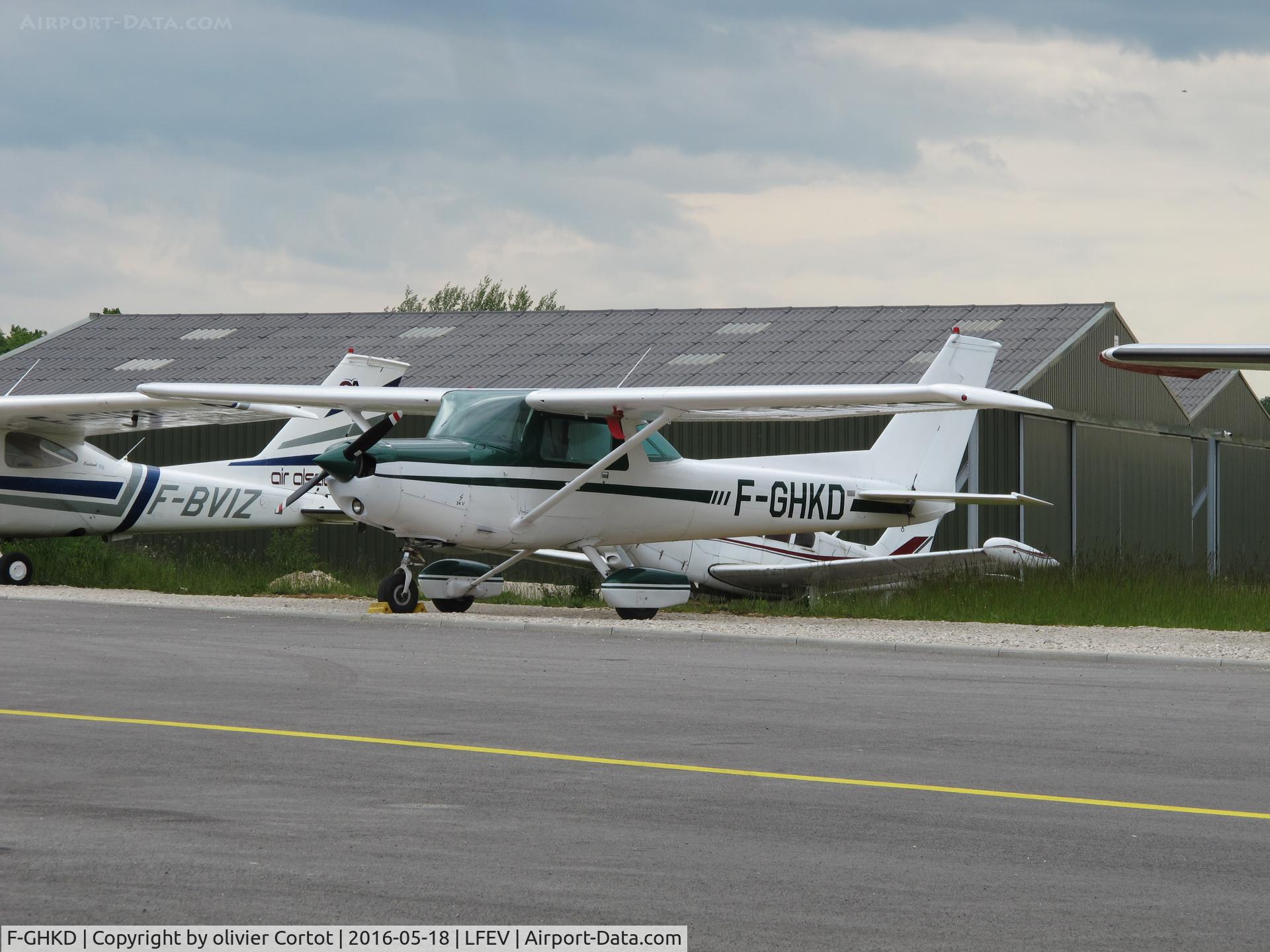 F-GHKD, Reims F152 C/N 152-80899, Gray airport