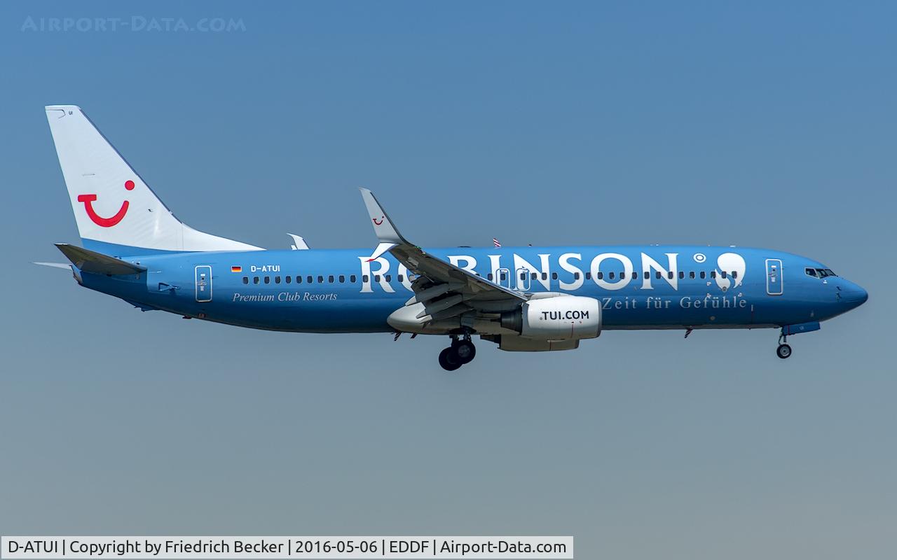 D-ATUI, 2011 Boeing 737-8K5 C/N 37252, on final RW07C
