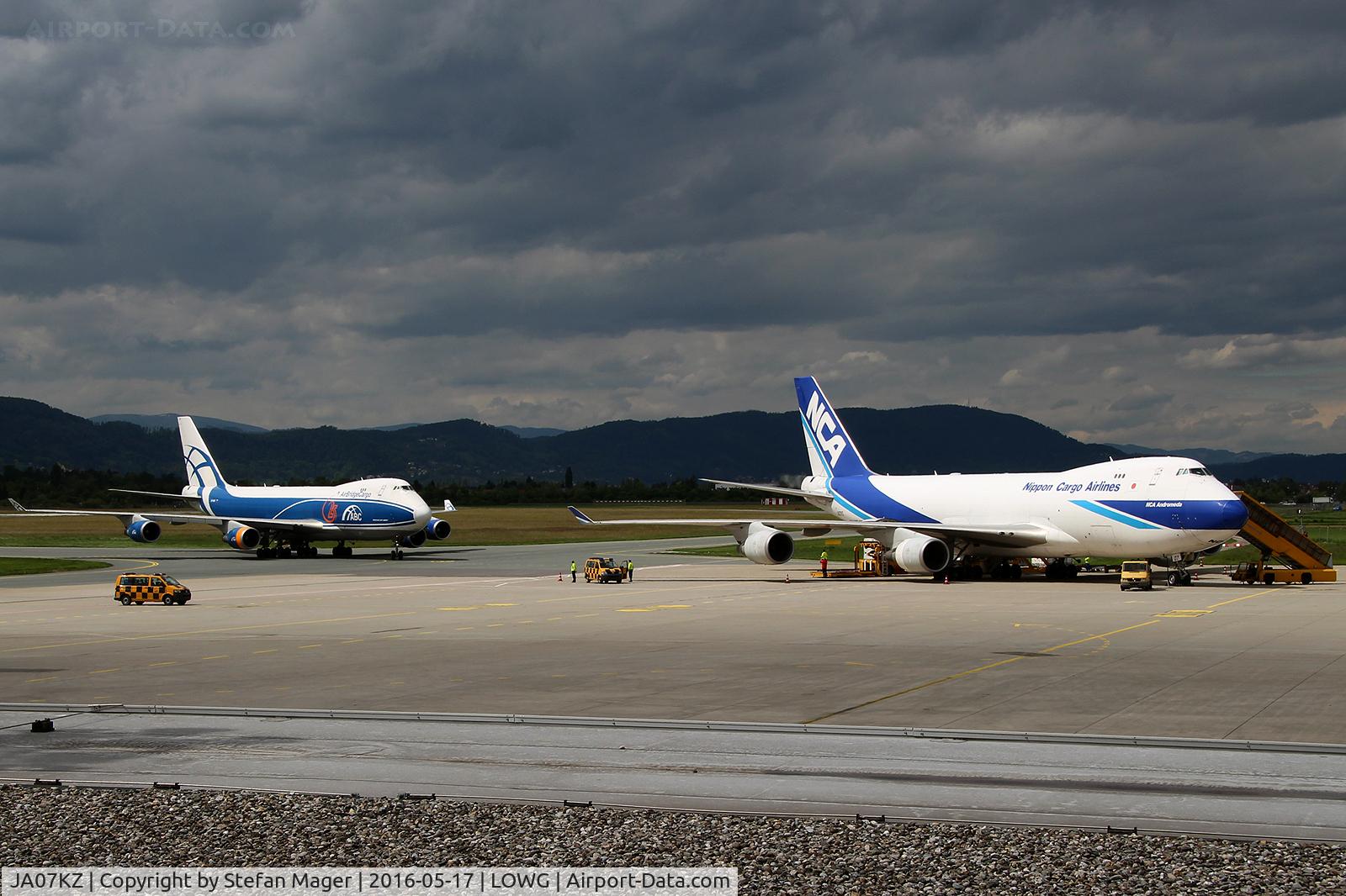 JA07KZ, 2008 Boeing 747-4KZF C/N 36134, Jumbo-Meeting @GRZ
Nippon Cargo B747-400F & Air Bridge Cargo B747-400F