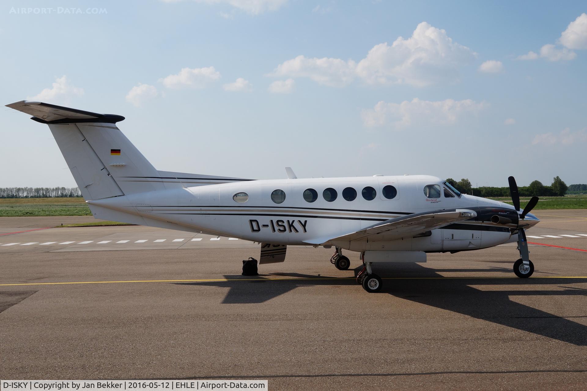 D-ISKY, 2009 Hawker Beechcraft B200 King Air C/N BB-2014, Lelystad Airport