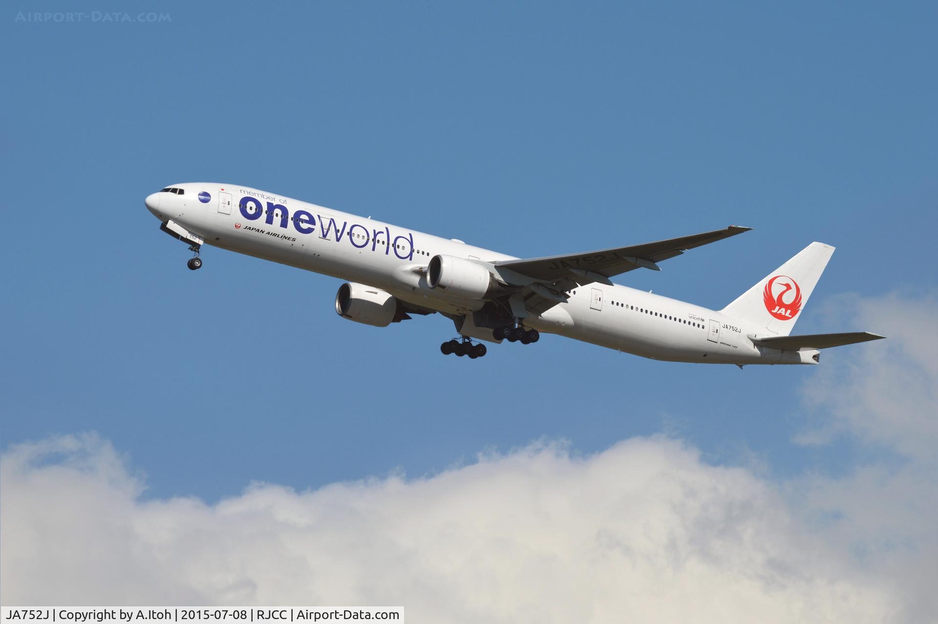 JA752J, 2003 Boeing 777-346 C/N 27655, Takeoff  rwy01L