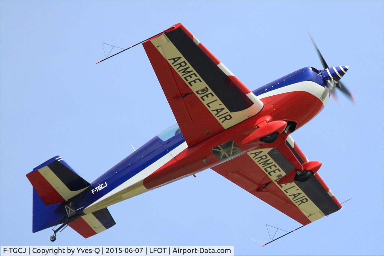 F-TGCJ, Extra EA-330SC C/N 05, Extra EA-330SC, French Air Force aerobatic team, On display, Tours-St Symphorien Air Base 705 (LFOT-TUF) Open day 2015