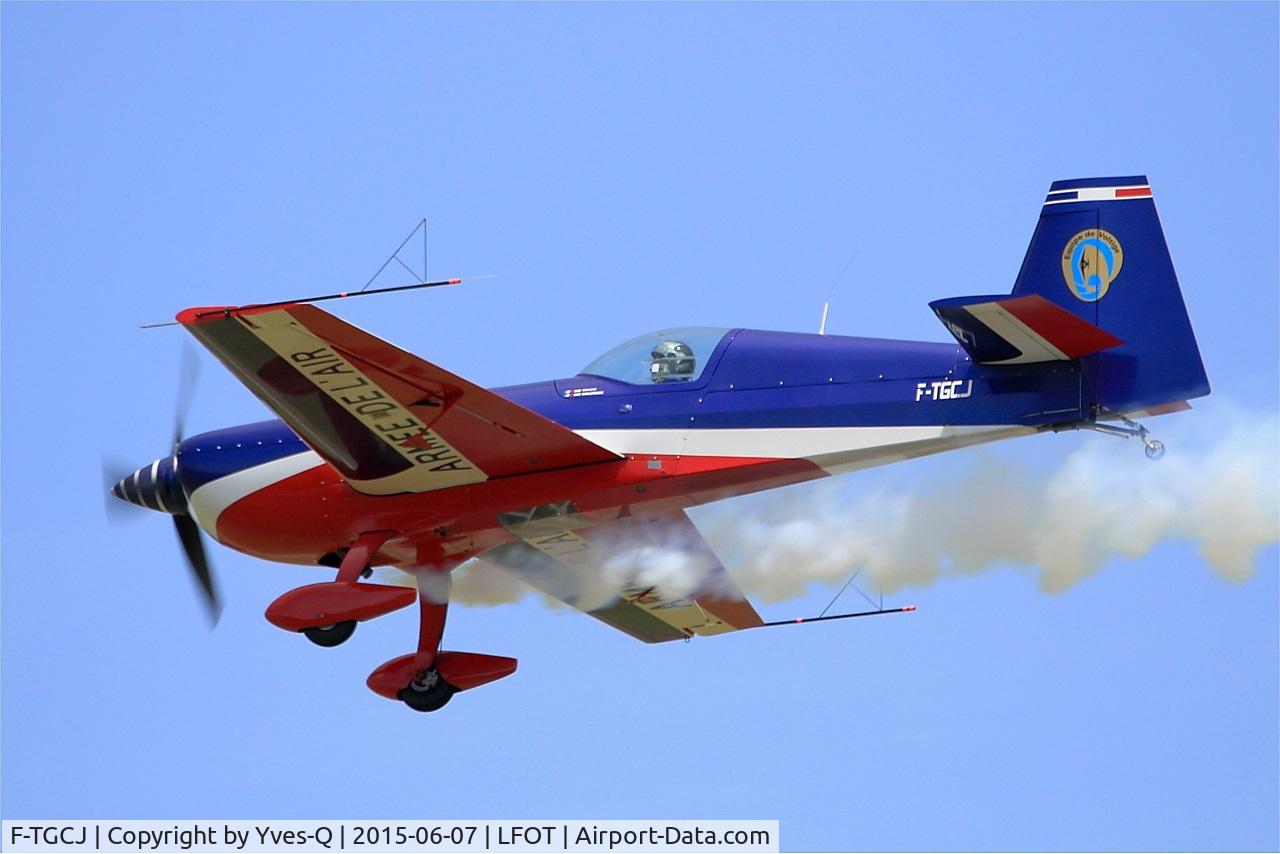F-TGCJ, Extra EA-330SC C/N 05, Extra EA-330SC, French Air Force aerobatic team, On display, Tours-St Symphorien Air Base 705 (LFOT-TUF) Open day 2015
