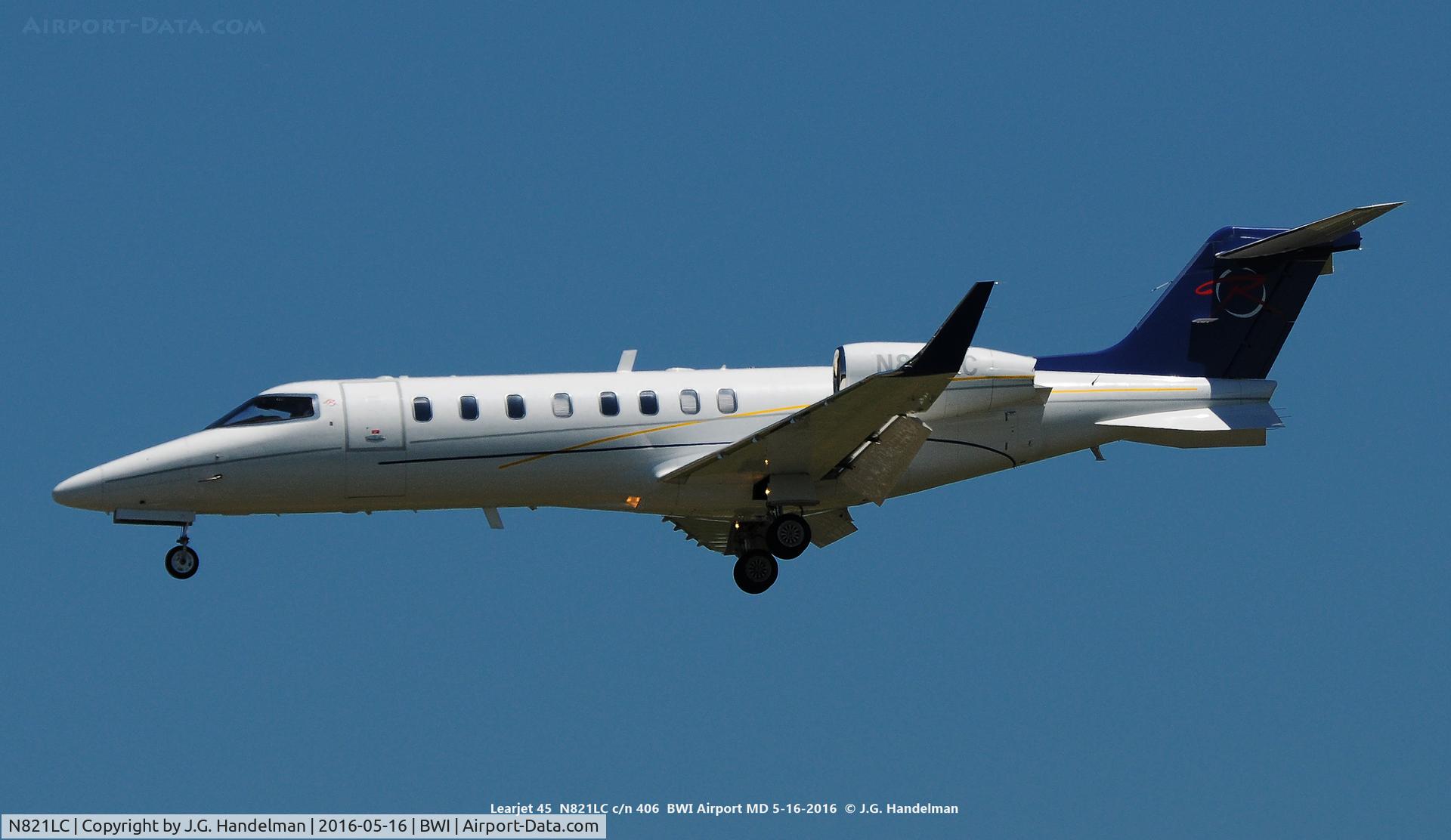 N821LC, 2010 Learjet 45 C/N 406, On final to 33L.