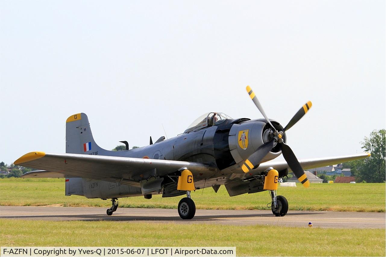 F-AZFN, Douglas AD-4N Skyraider C/N 7609, Douglas AD-4N Skyraider, Taxiing to parking area, Tours-St Symphorien Air Base 705 (LFOT-TUF) Open day 2015